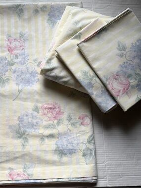 Vintage WestPoint Stevens Full Set Flat Fitted Sheet & Pillowcases Rose Floral